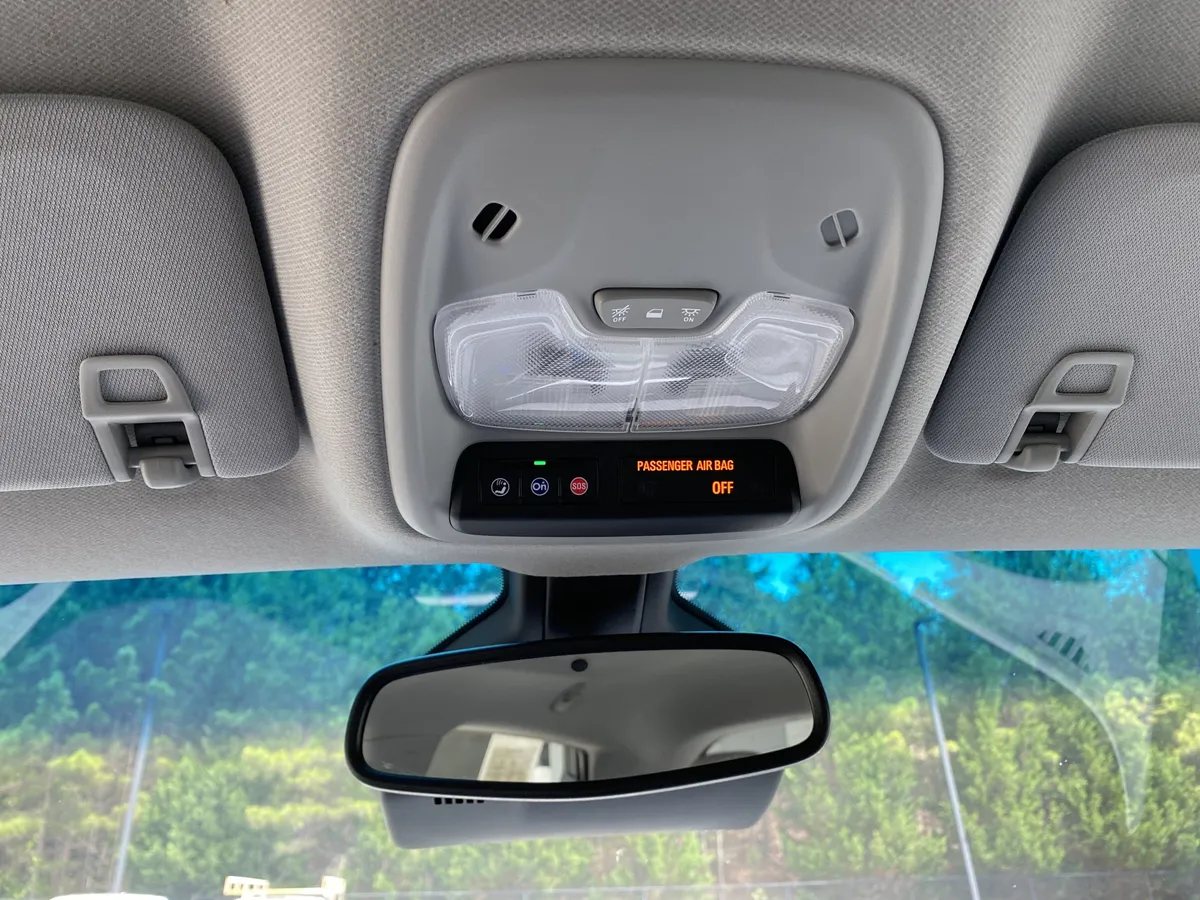 2020 Chevrolet Bolt EV LT thumbnail 30