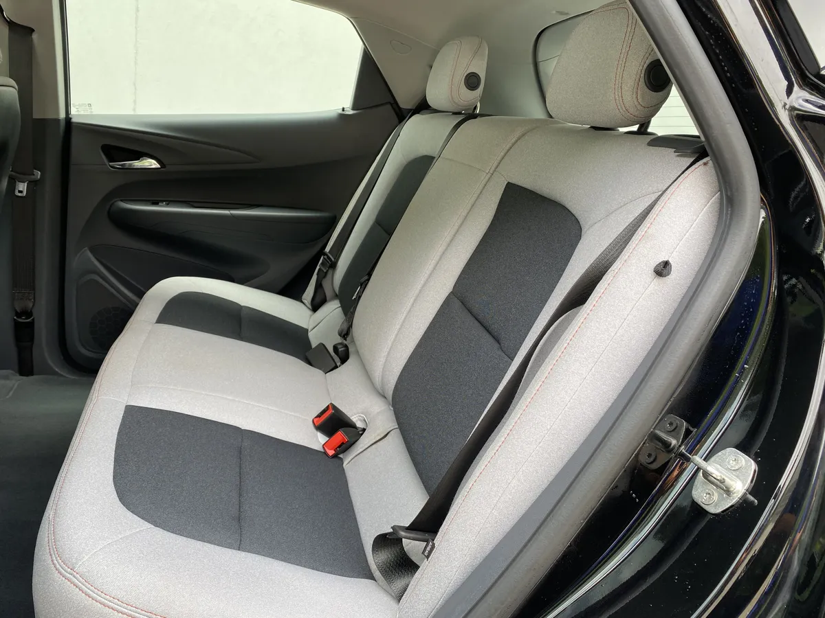 2020 Chevrolet Bolt EV LT thumbnail 34
