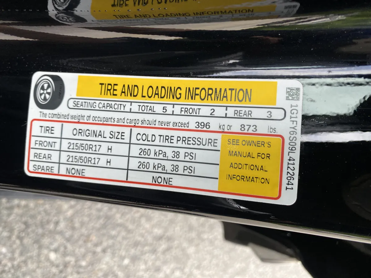 2020 Chevrolet Bolt EV LT thumbnail 36