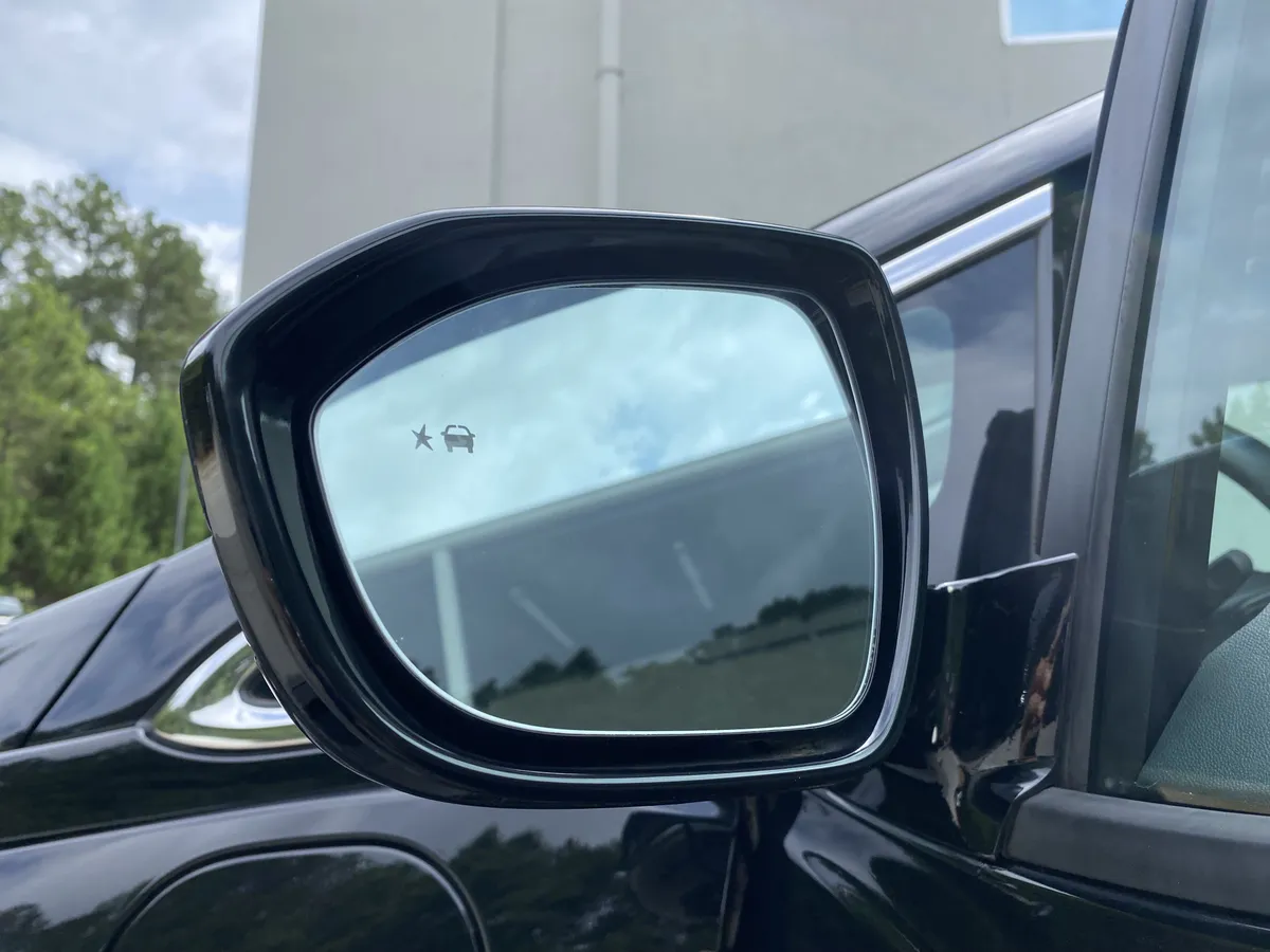 2020 Chevrolet Bolt EV LT thumbnail 37