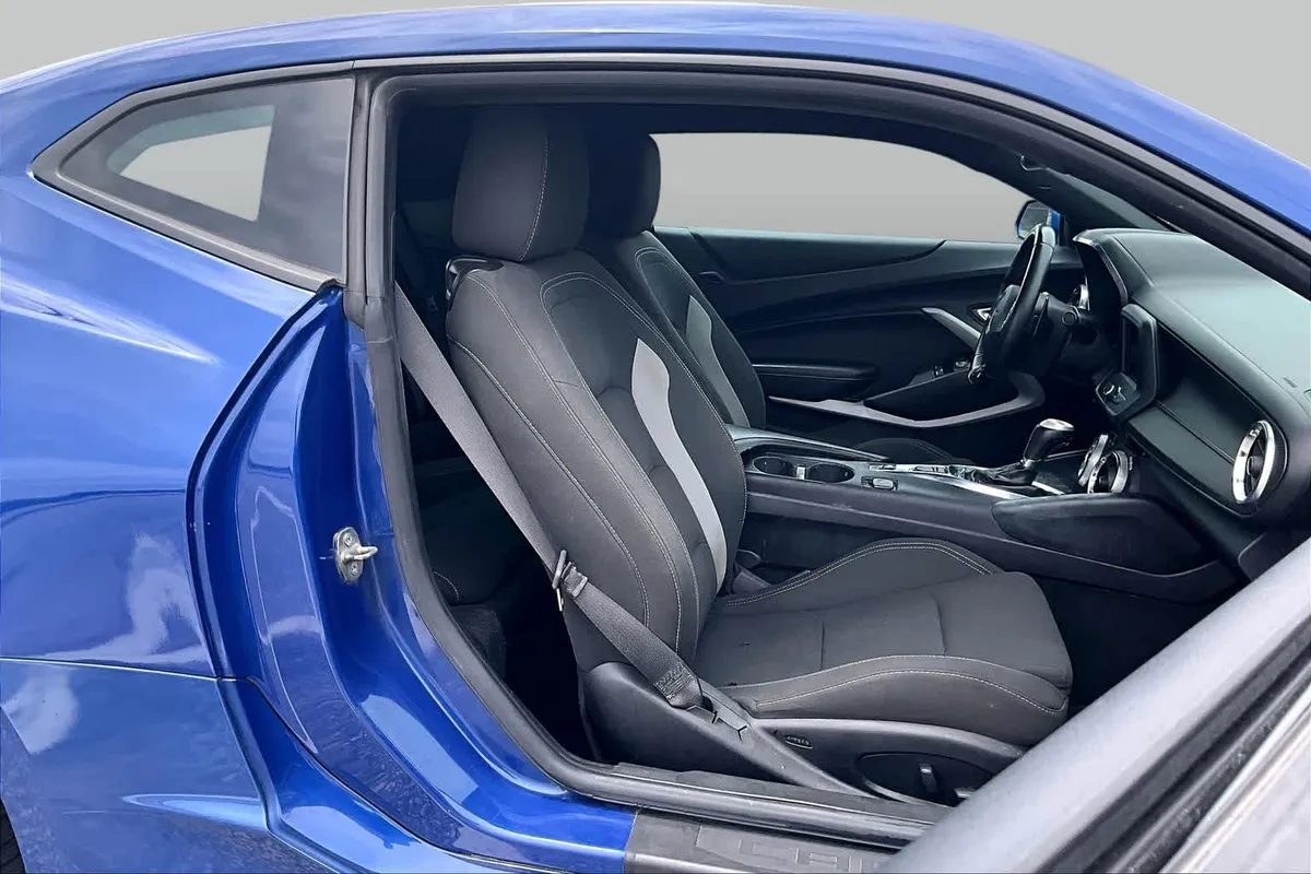 2020 Chevrolet Camaro 1LT thumbnail 10