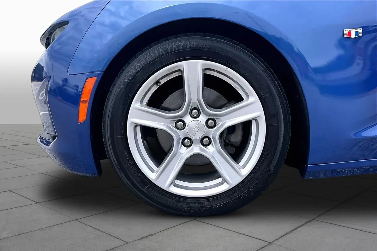 2020 Chevrolet Camaro 1LT thumbnail 12