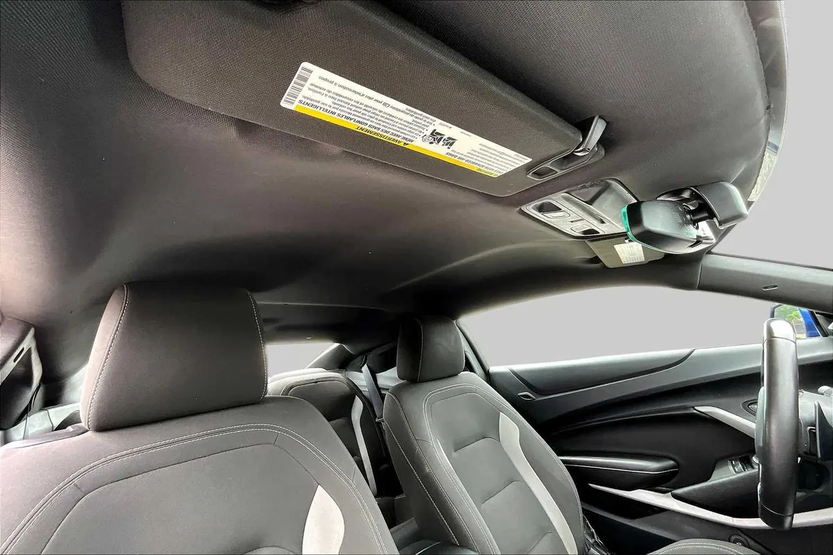 2020 Chevrolet Camaro 1LT thumbnail 15