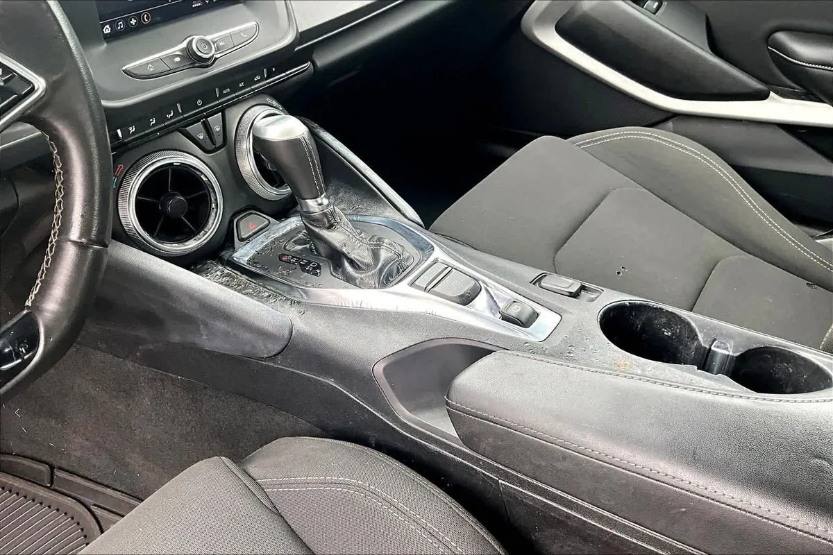 2020 Chevrolet Camaro 1LT thumbnail 17