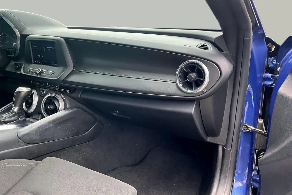 2020 Chevrolet Camaro 1LT thumbnail 19