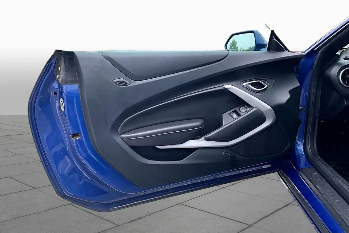 2020 Chevrolet Camaro 1LT thumbnail 23