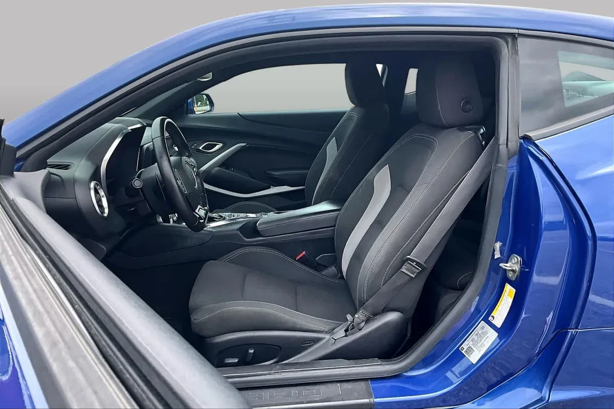 2020 Chevrolet Camaro 1LT thumbnail 8