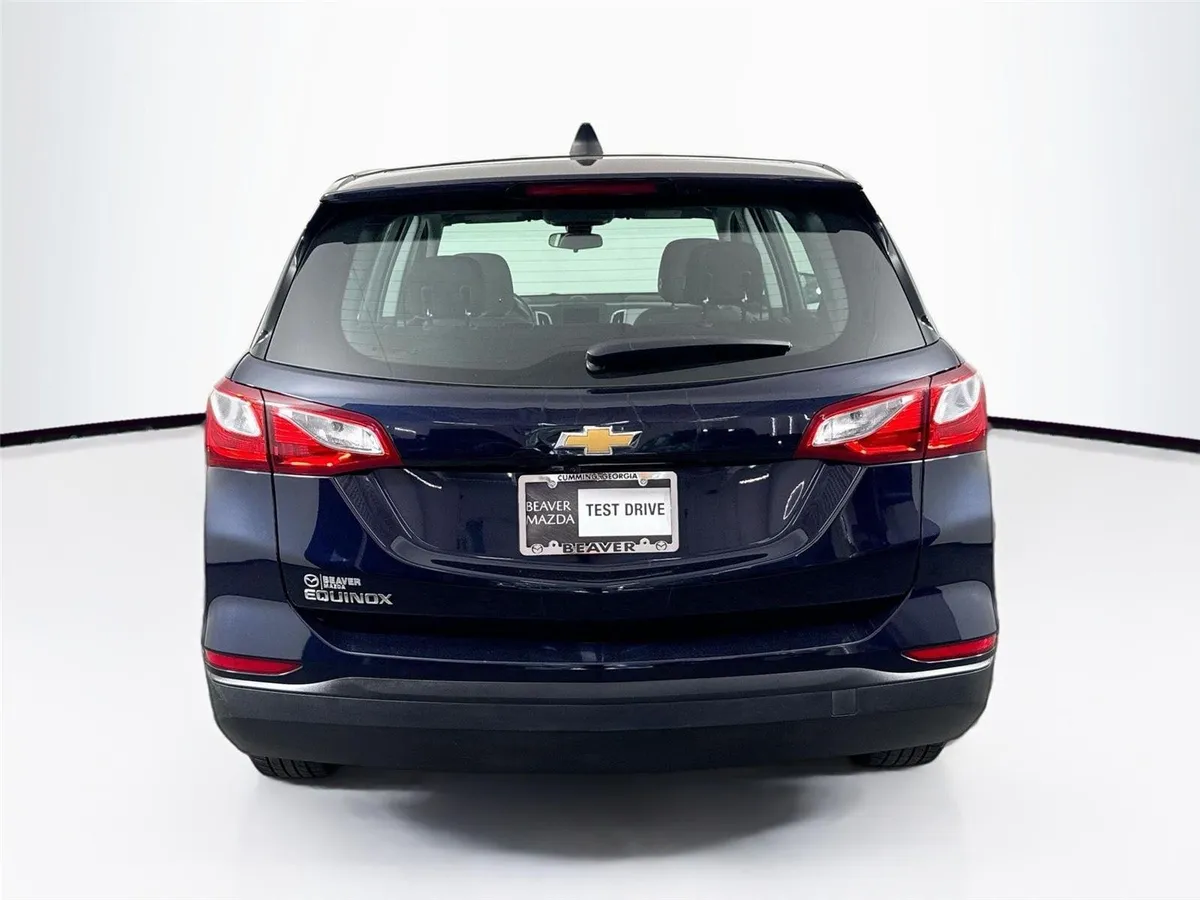 2020 Chevrolet Equinox LS thumbnail 11