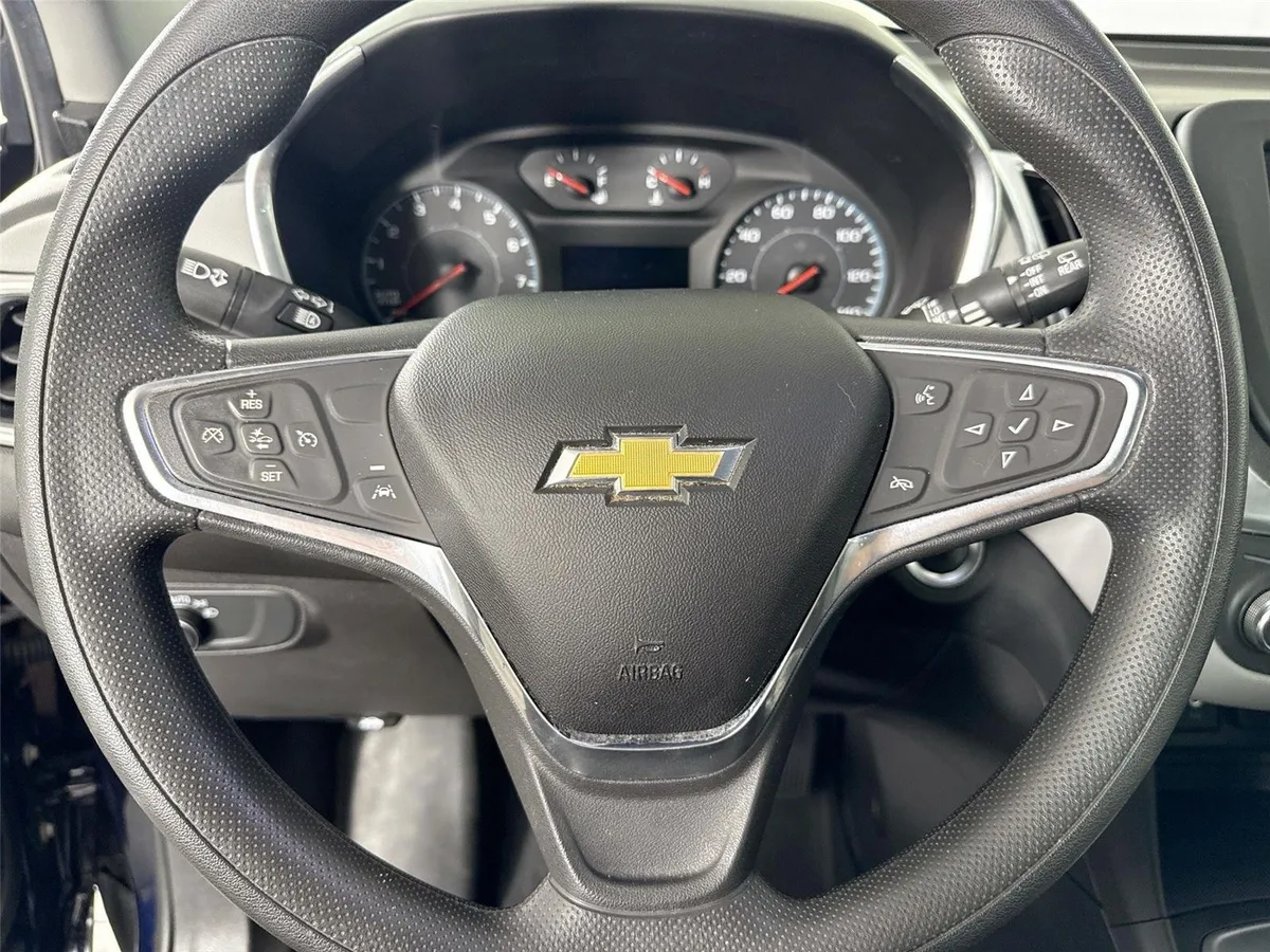 2020 Chevrolet Equinox LS thumbnail 15
