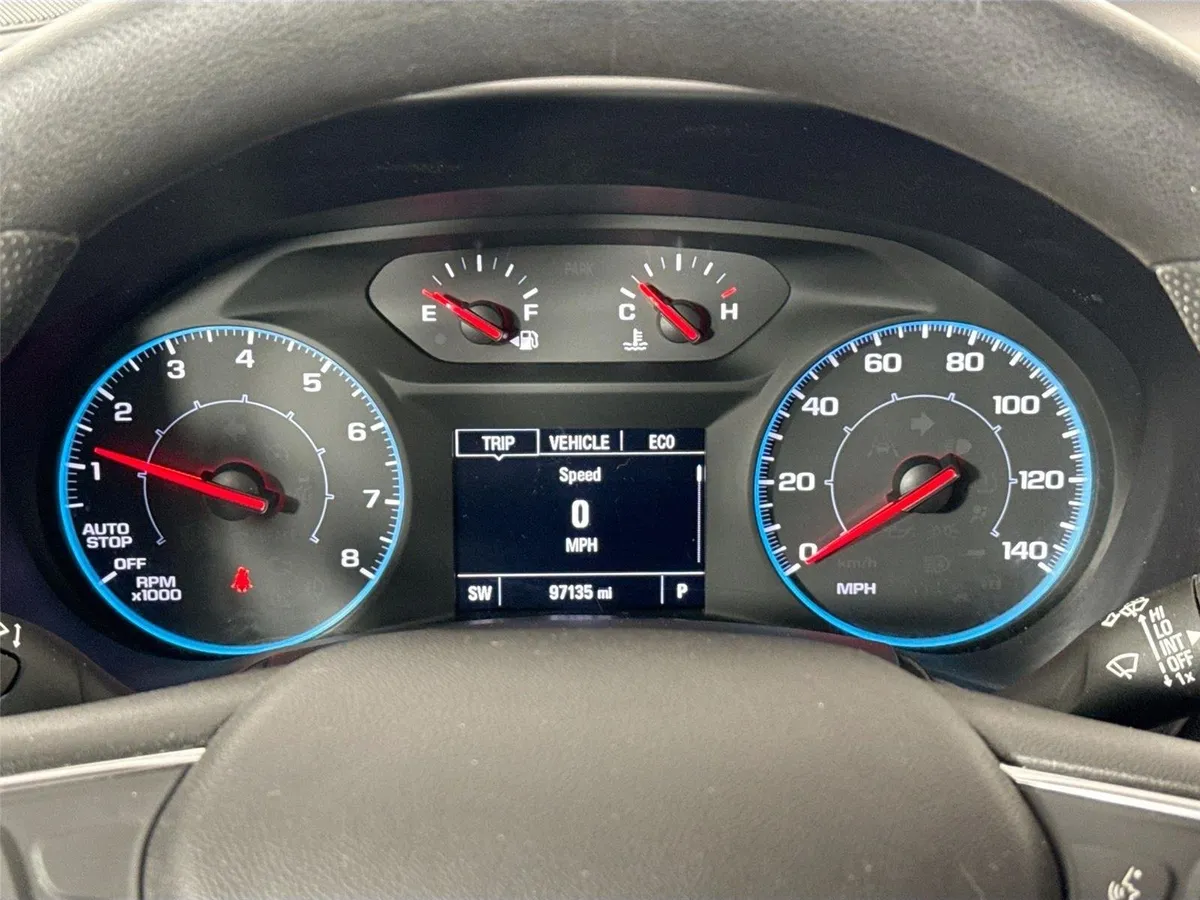 2020 Chevrolet Equinox LS thumbnail 18