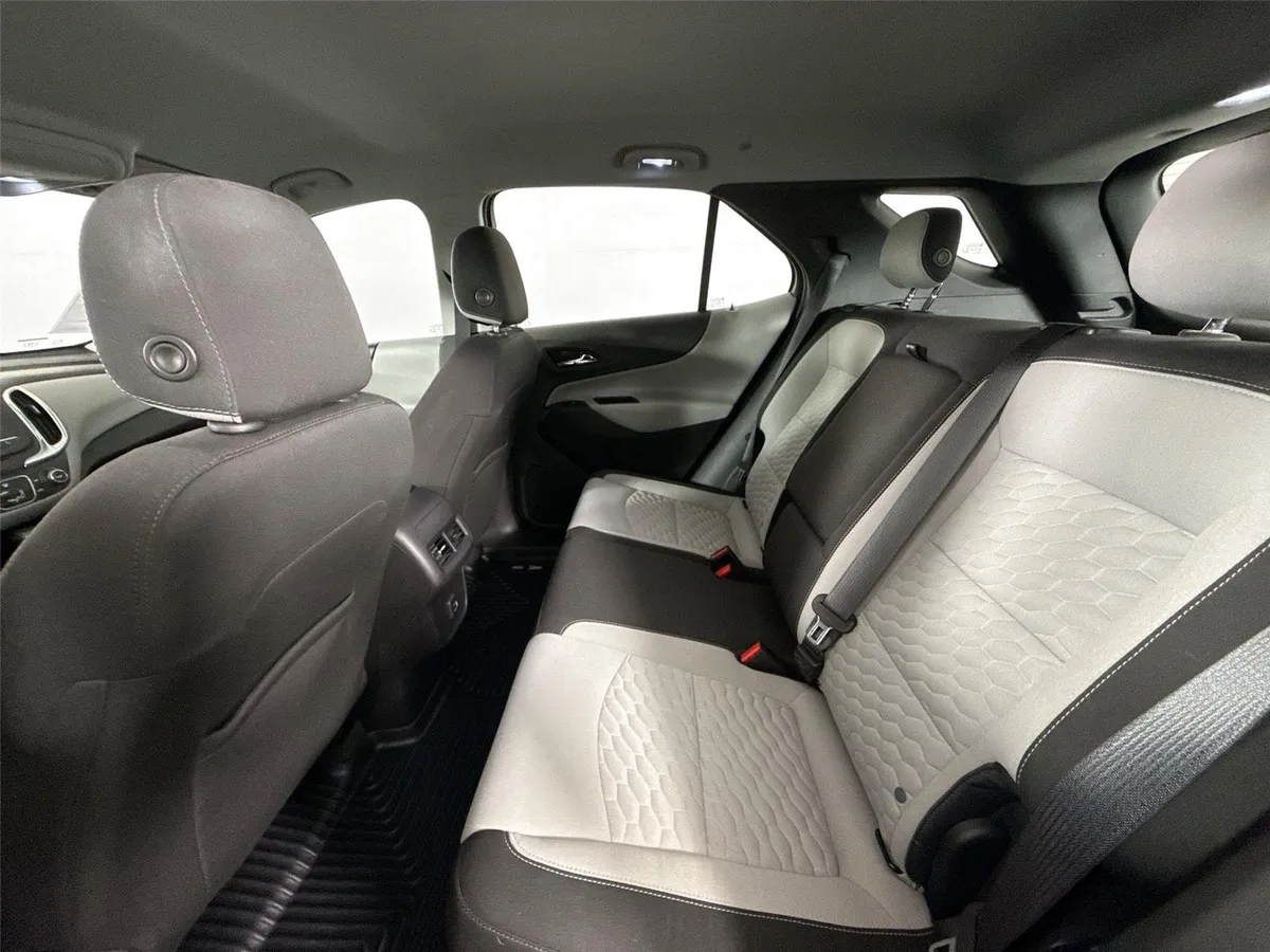 2020 Chevrolet Equinox LS thumbnail 28