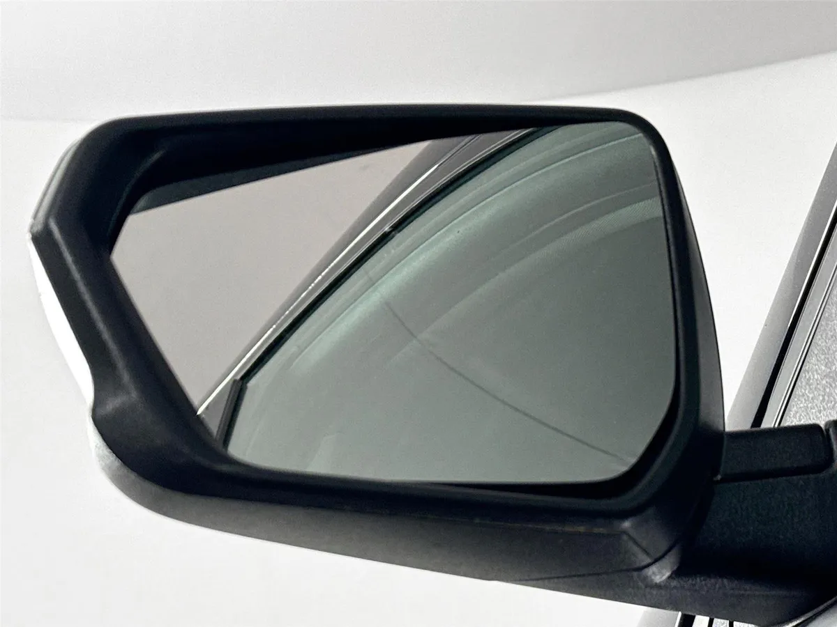 2020 Chevrolet Equinox LS thumbnail 5