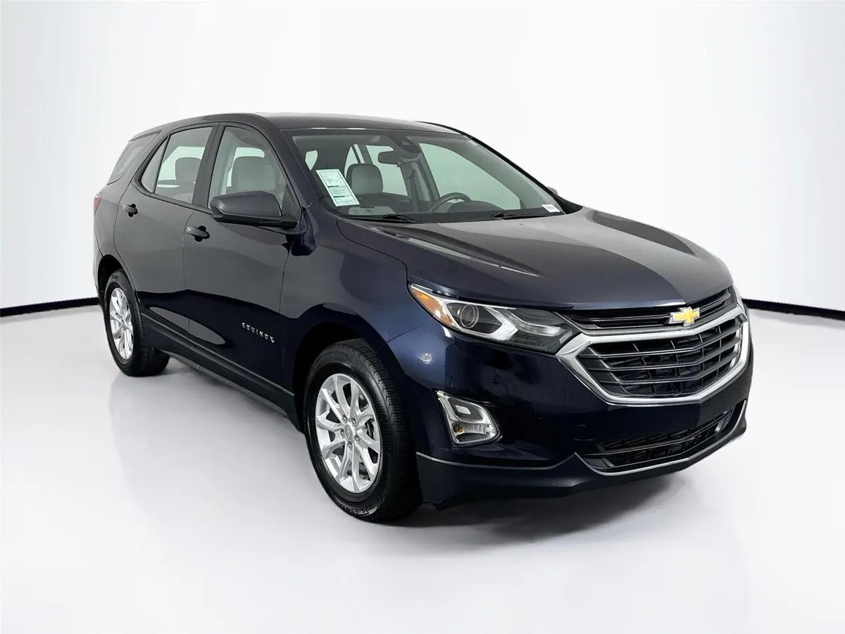 2020 Chevrolet Equinox LS thumbnail 9