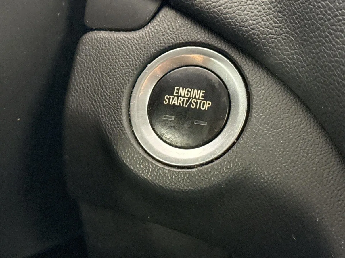 2020 Chevrolet Equinox LT thumbnail 20