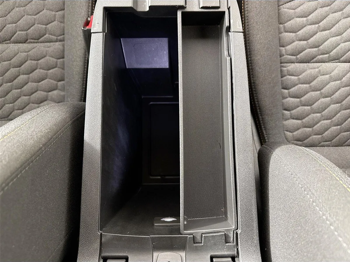 2020 Chevrolet Equinox LT thumbnail 30