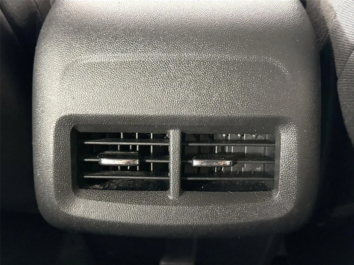 2020 Chevrolet Equinox LT thumbnail 32