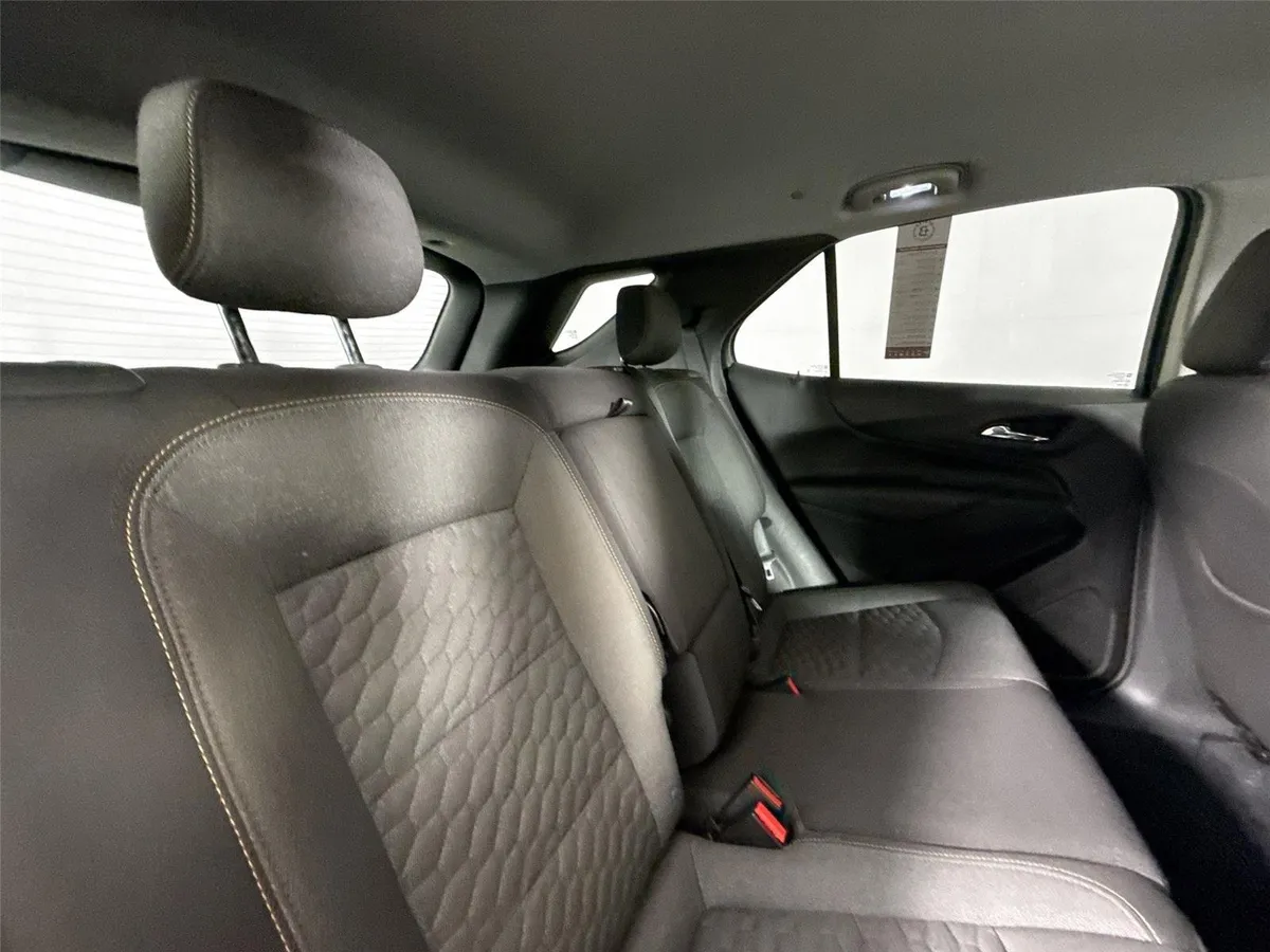 2020 Chevrolet Equinox LT thumbnail 37