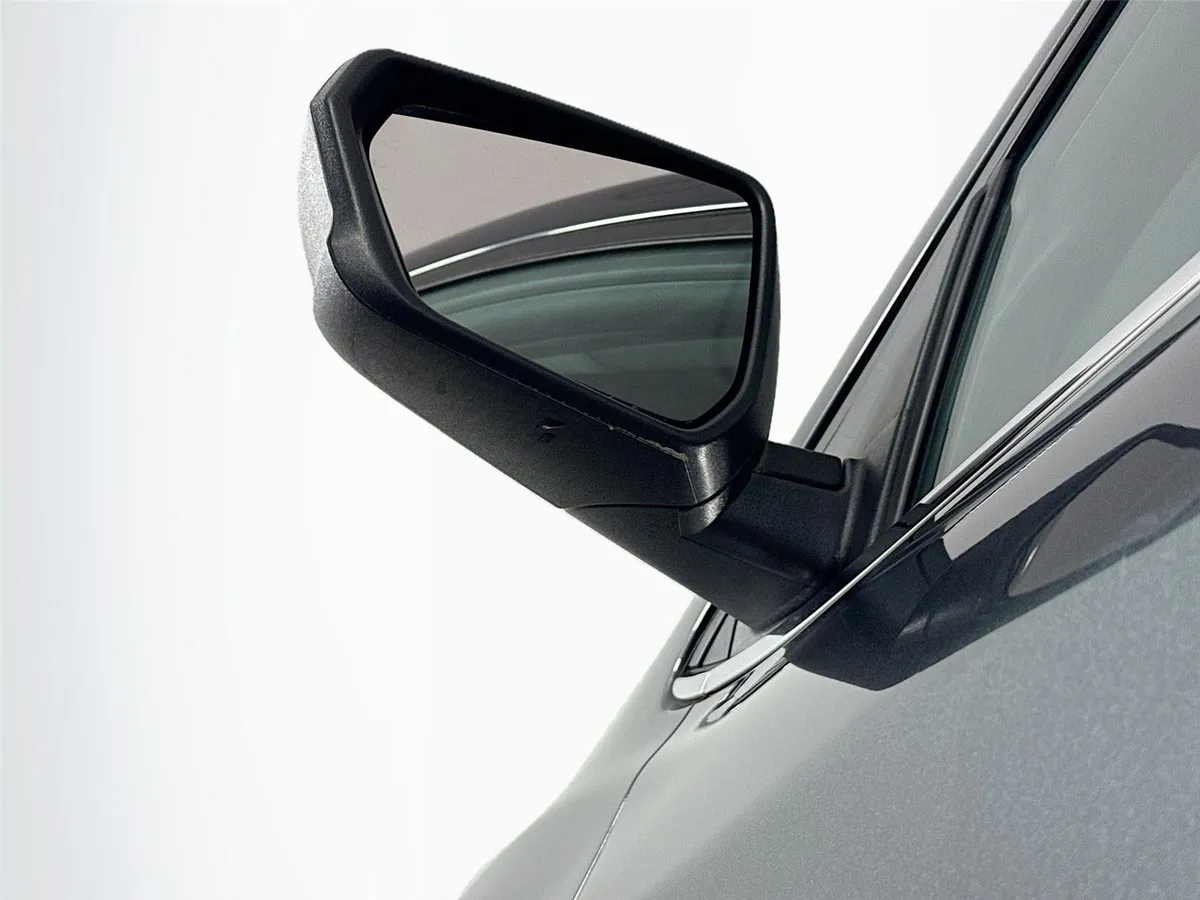 2020 Chevrolet Equinox LT thumbnail 5