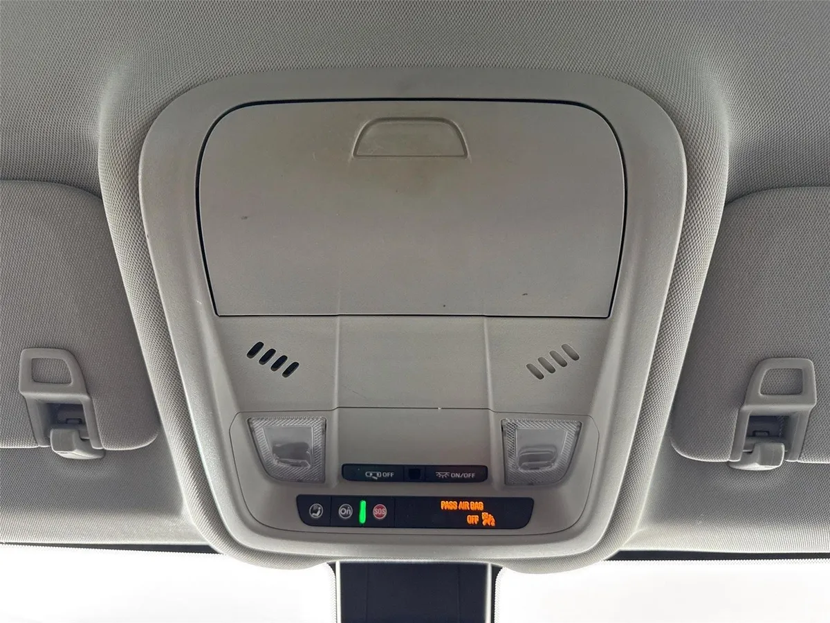2020 Chevrolet Equinox LT thumbnail 6