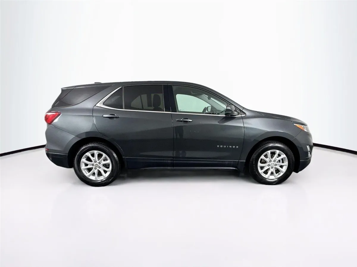 2020 Chevrolet Equinox LT thumbnail 9