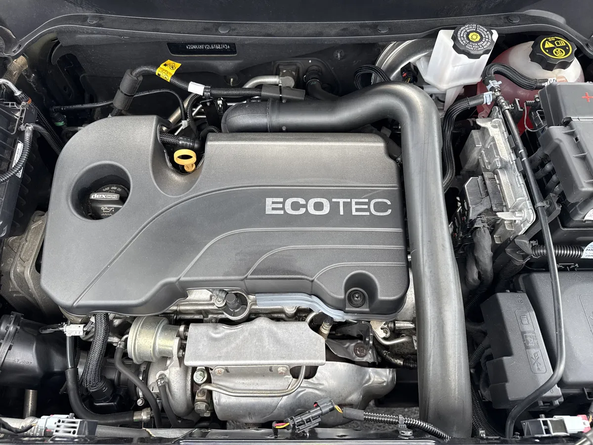 2020 Chevrolet Equinox LT thumbnail 31
