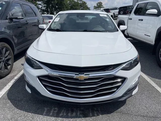 2020 Chevrolet Malibu LS thumbnail 2