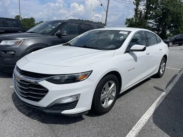 2020 Chevrolet Malibu LS thumbnail 3