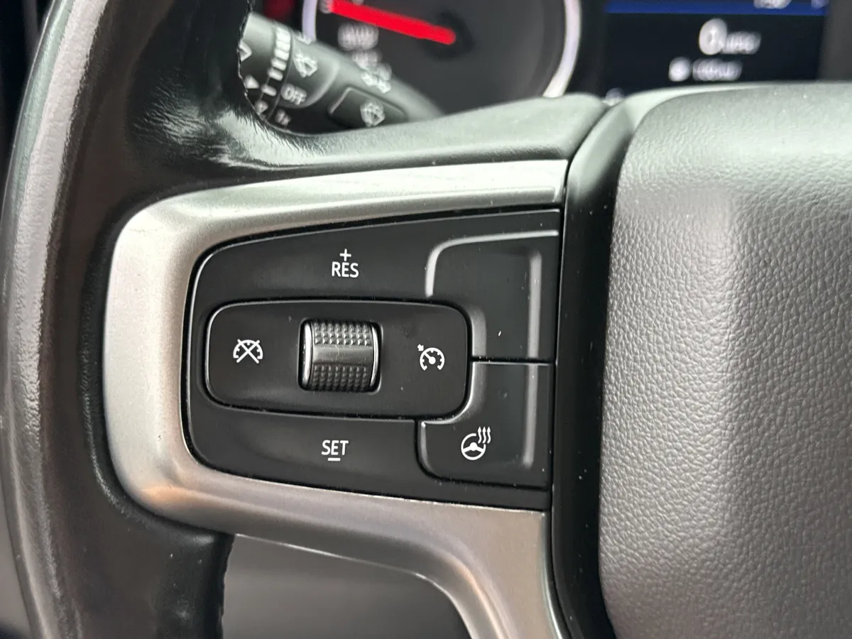 2020 Chevrolet Silverado 1500 RST thumbnail 22