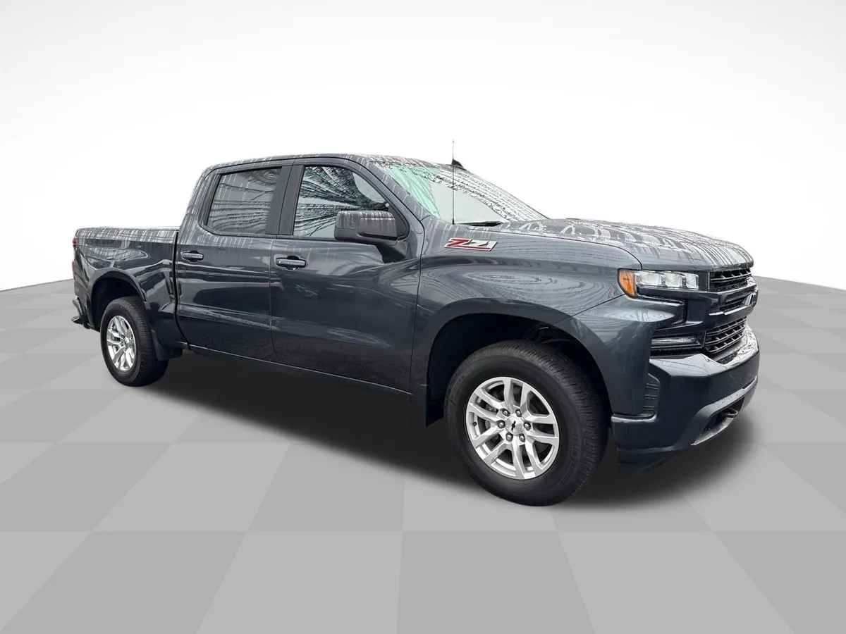 2020 Chevrolet Silverado 1500 RST thumbnail 3