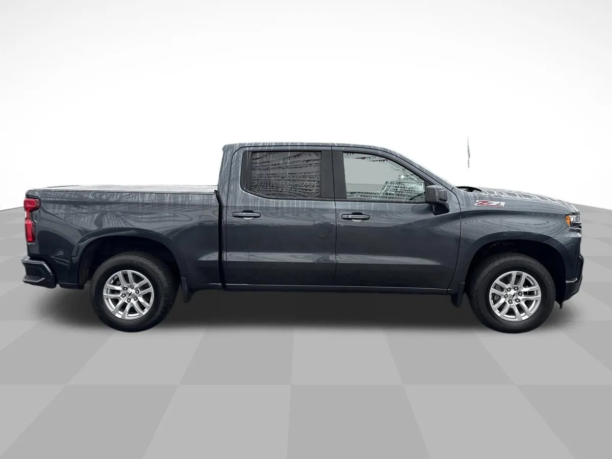 2020 Chevrolet Silverado 1500 RST thumbnail 4