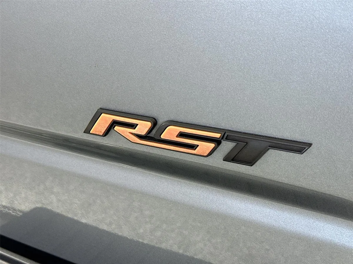 2020 Chevrolet Silverado 1500 RST thumbnail 13
