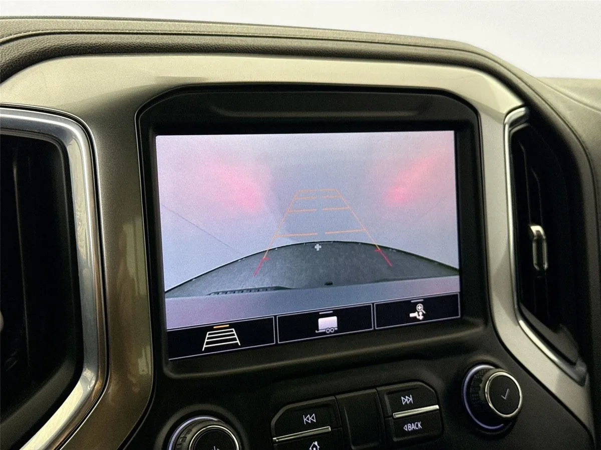 2020 Chevrolet Silverado 1500 RST thumbnail 23