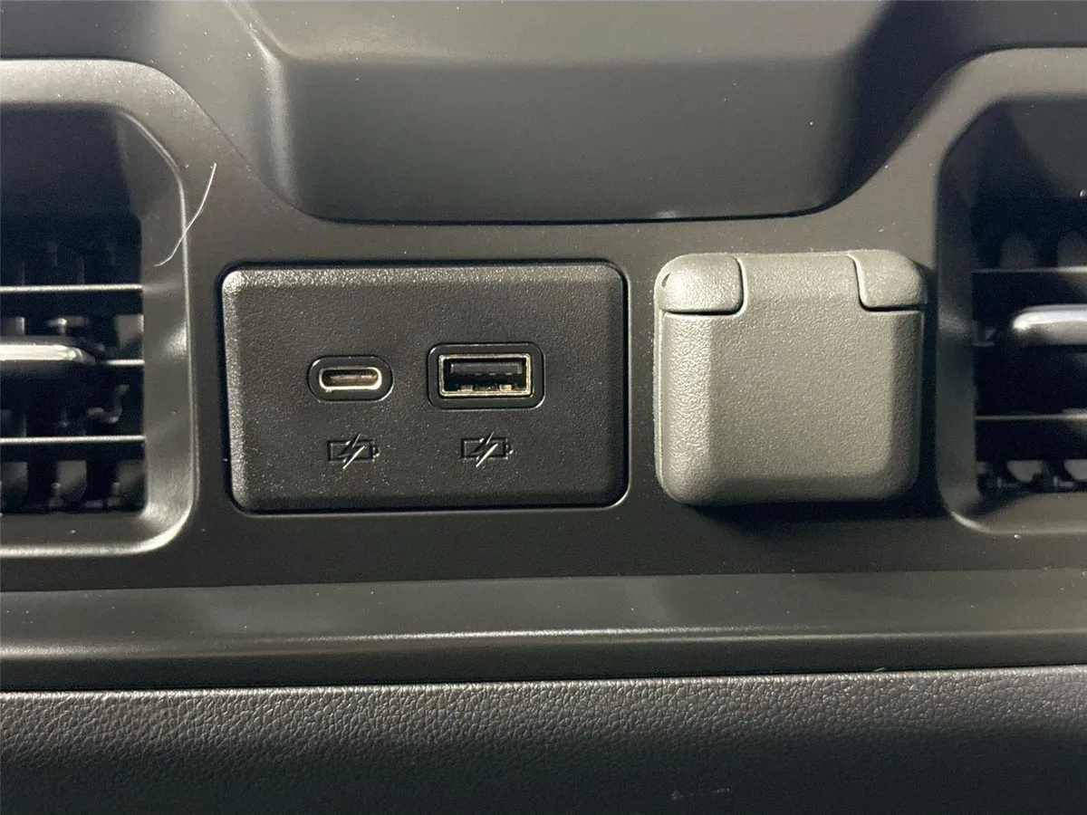 2020 Chevrolet Silverado 1500 RST thumbnail 36