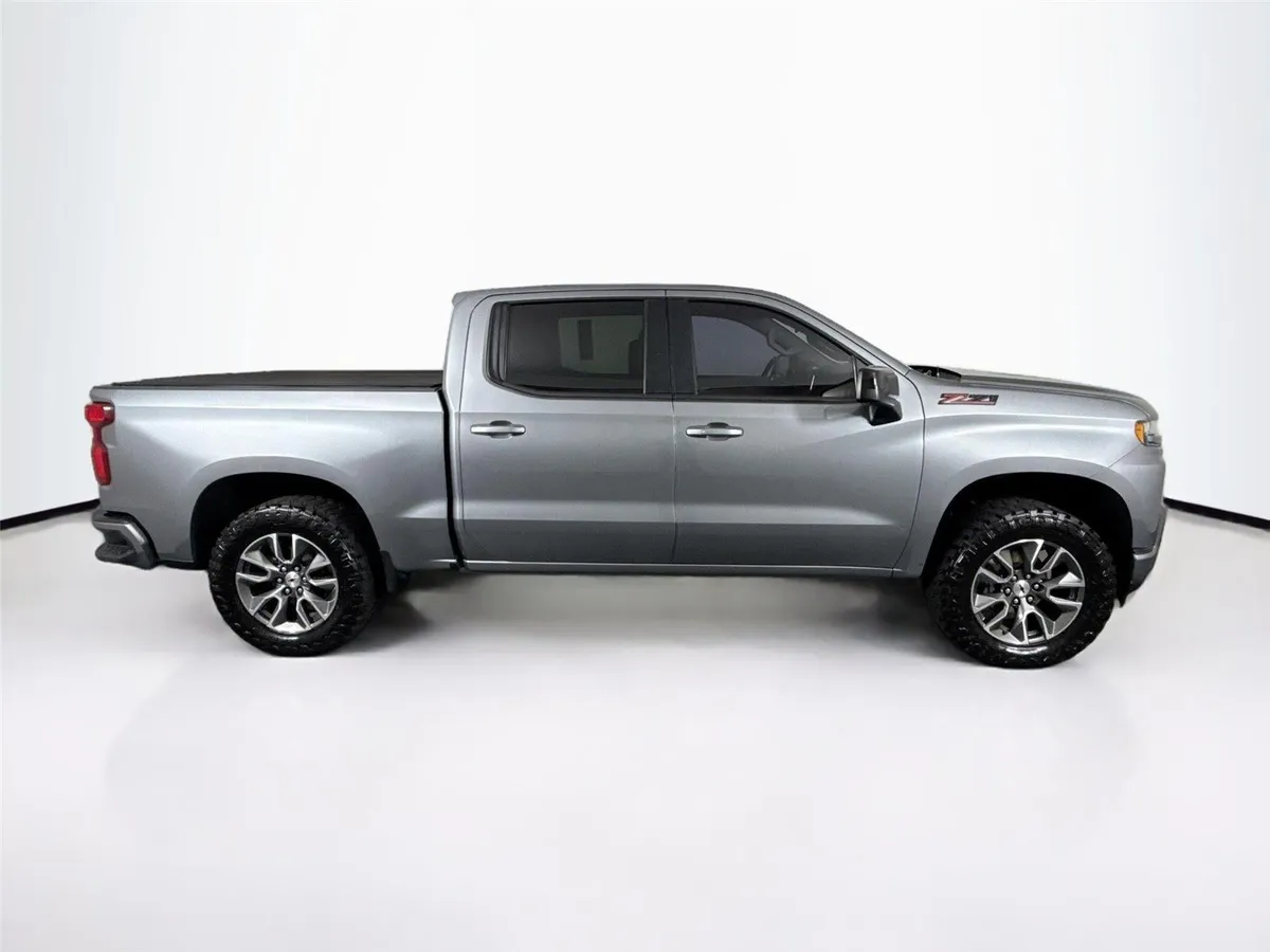 2020 Chevrolet Silverado 1500 RST thumbnail 9