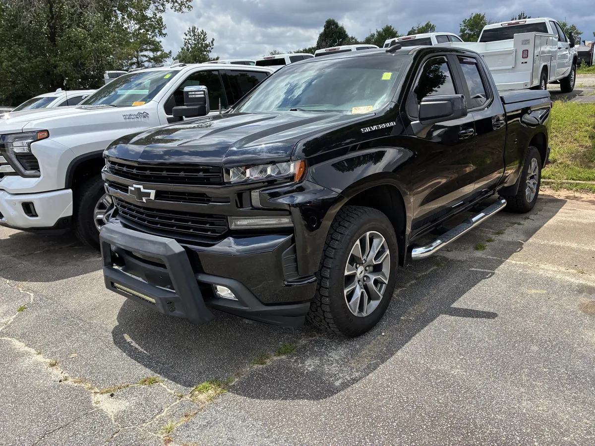2020 Chevrolet Silverado 1500 RST thumbnail 2