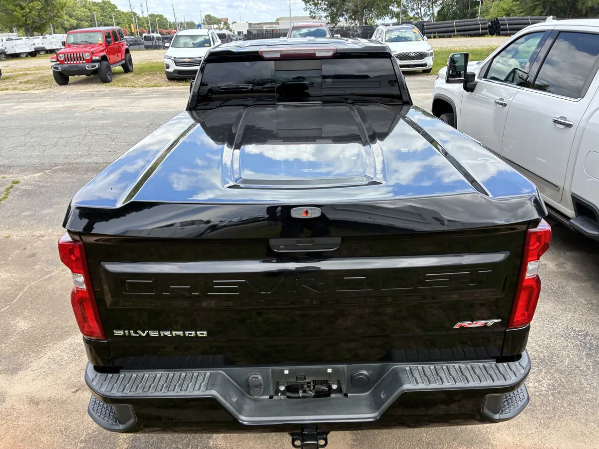 2020 Chevrolet Silverado 1500 RST thumbnail 6