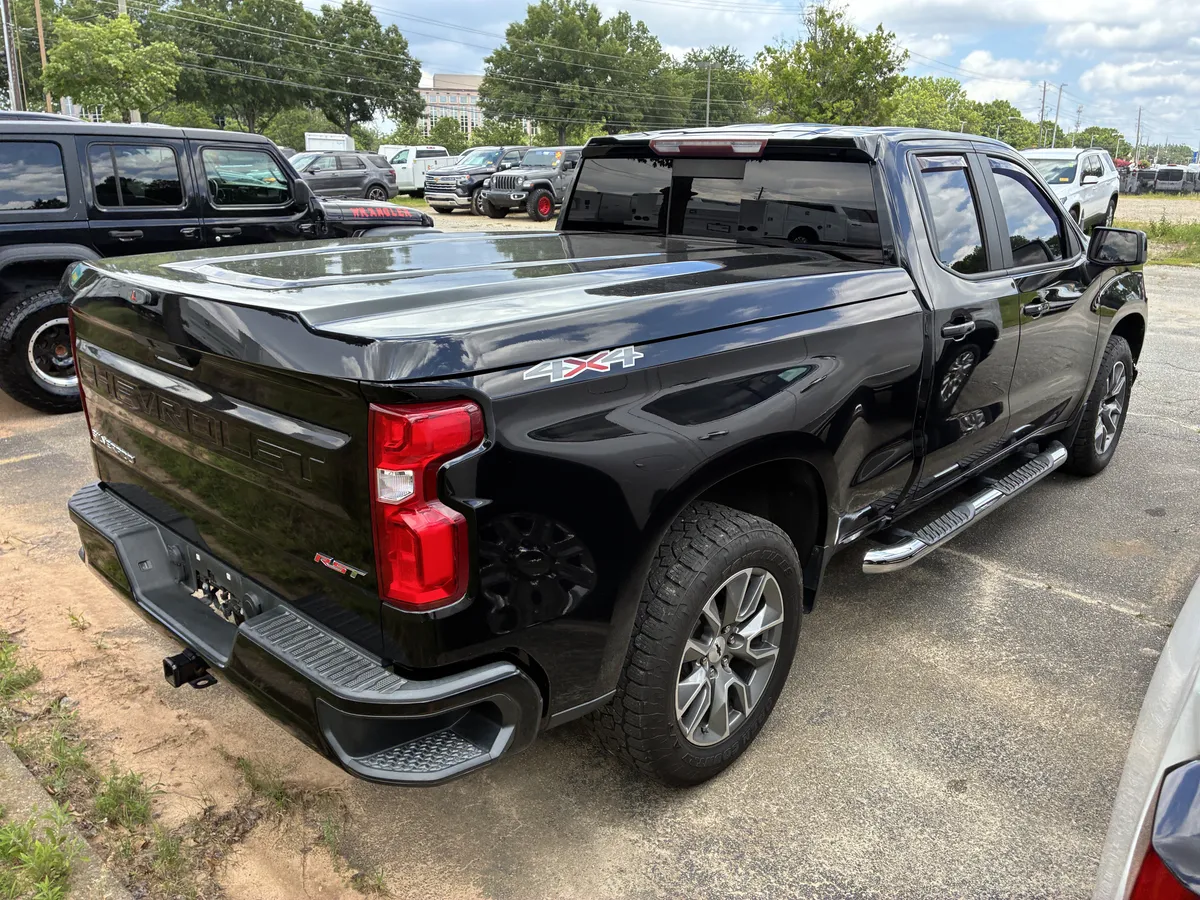 2020 Chevrolet Silverado 1500 RST thumbnail 7