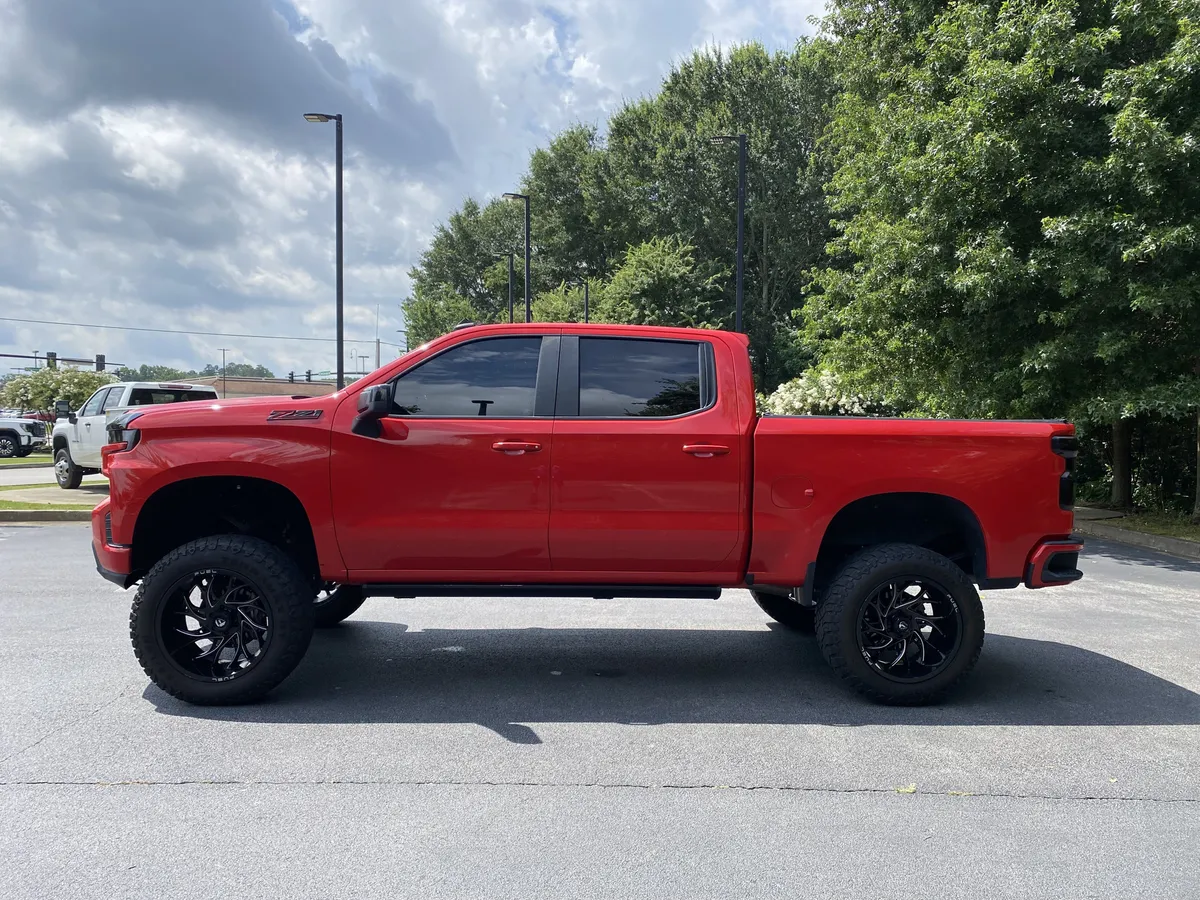 2020 Chevrolet Silverado 1500 RST thumbnail 5