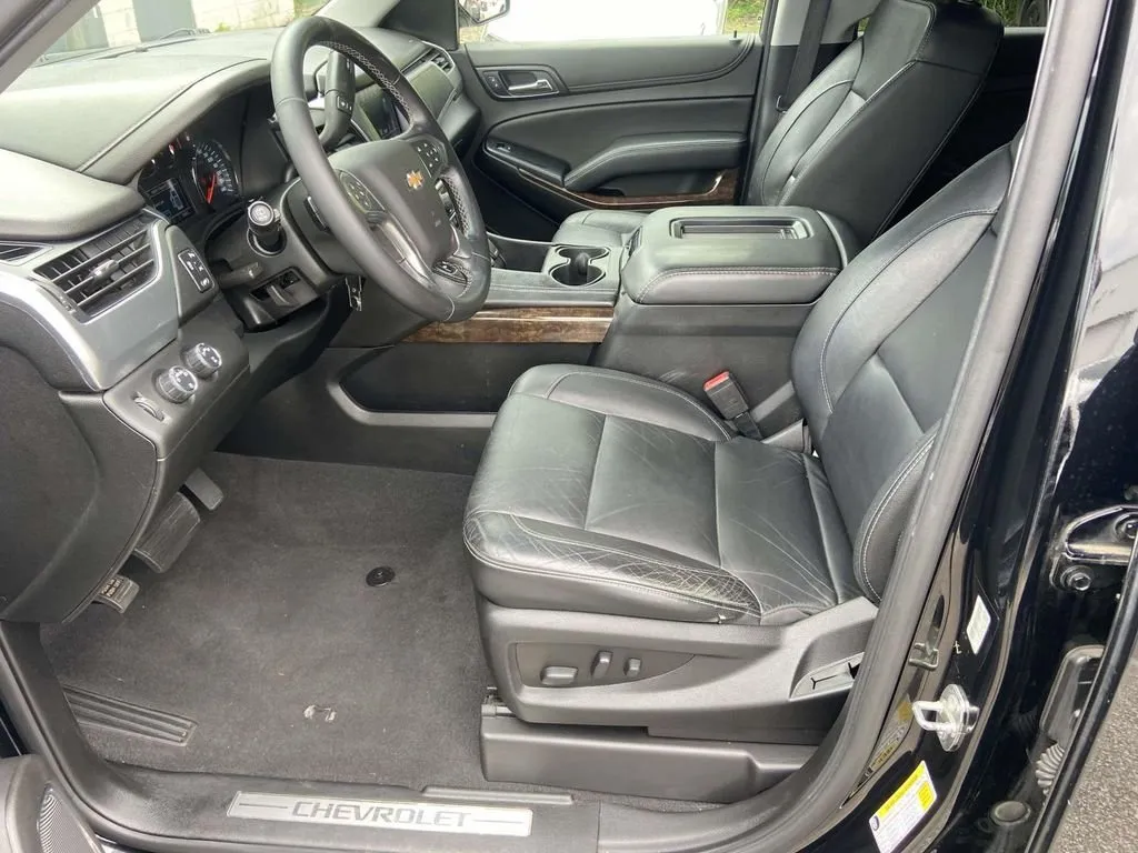 2020 Chevrolet Suburban LT thumbnail 20