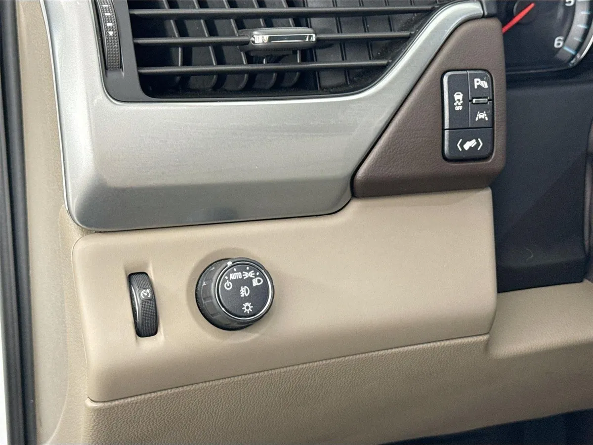 2020 Chevrolet Tahoe LT thumbnail 16