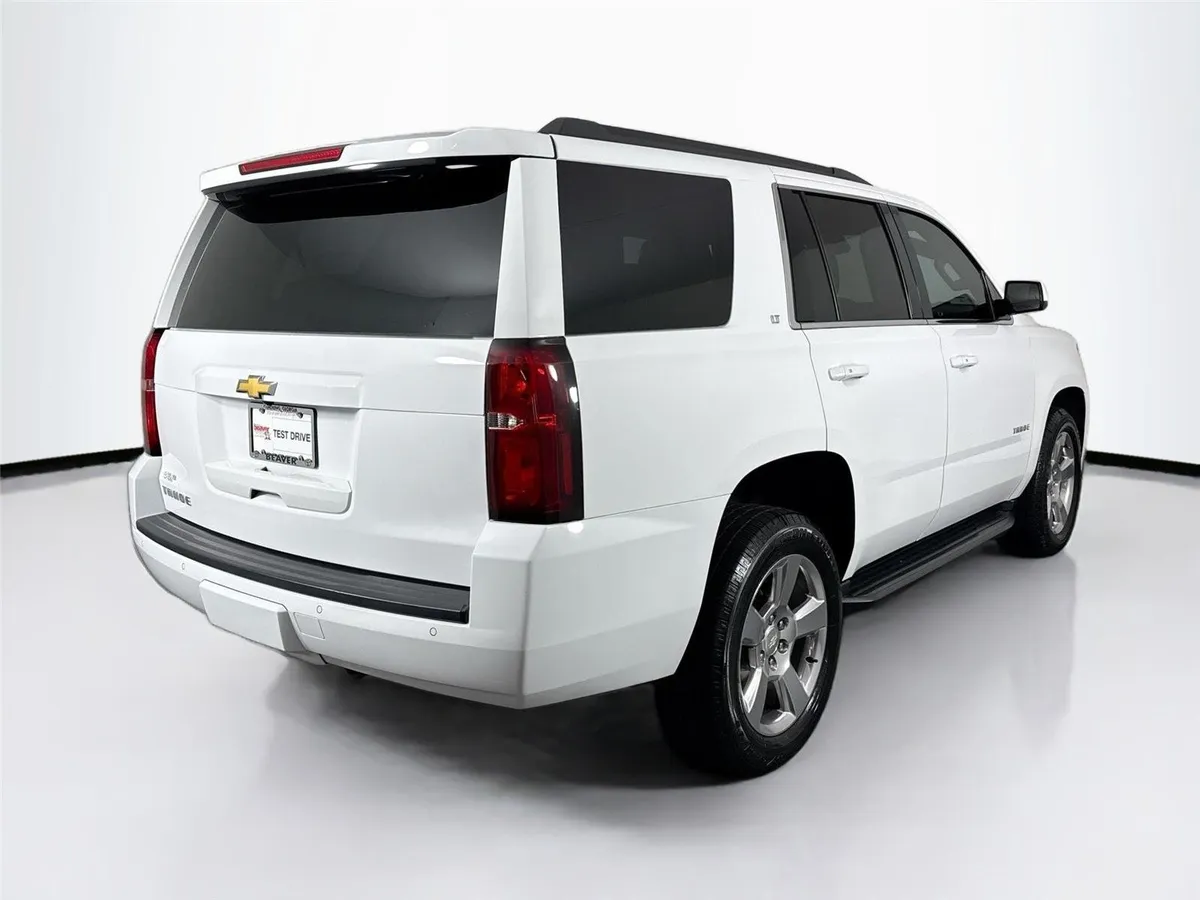 2020 Chevrolet Tahoe LT thumbnail 2