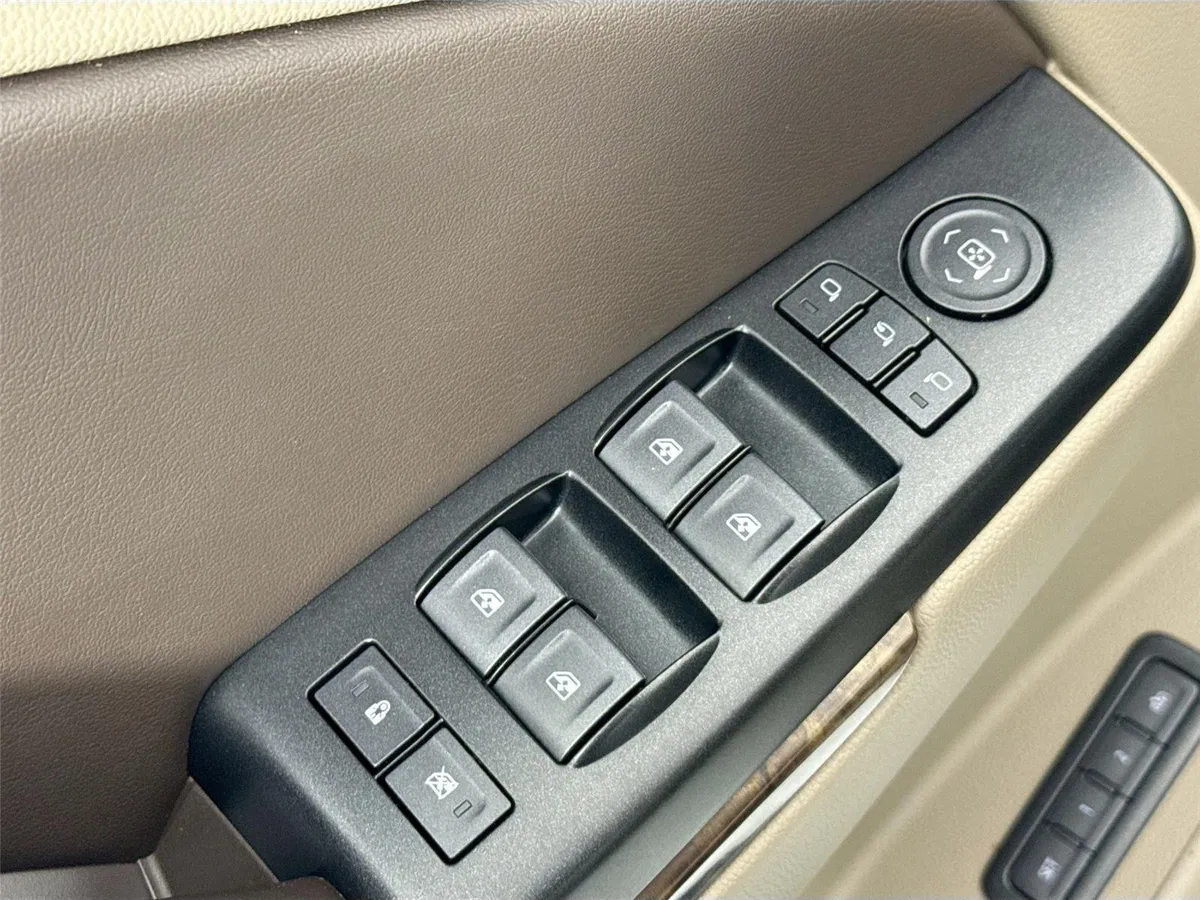2020 Chevrolet Tahoe LT thumbnail 29