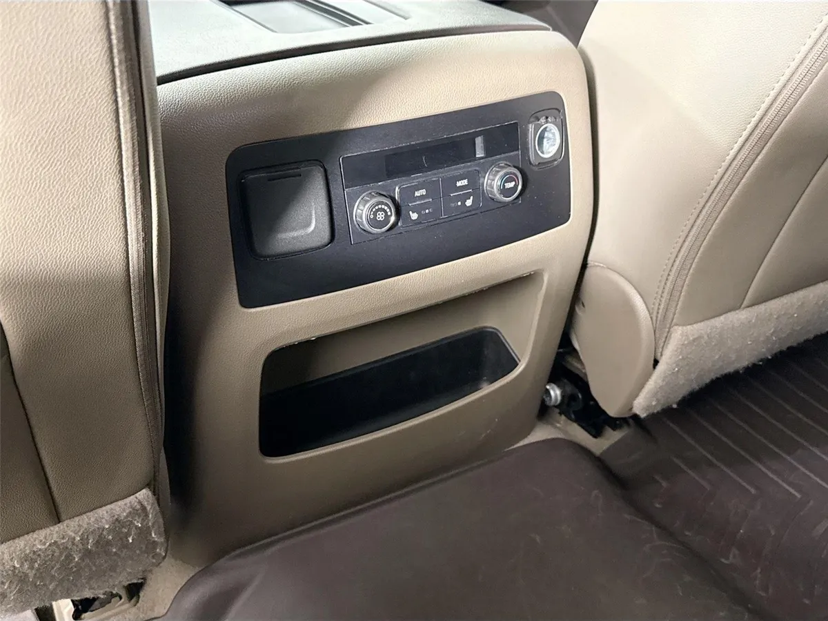 2020 Chevrolet Tahoe LT thumbnail 39