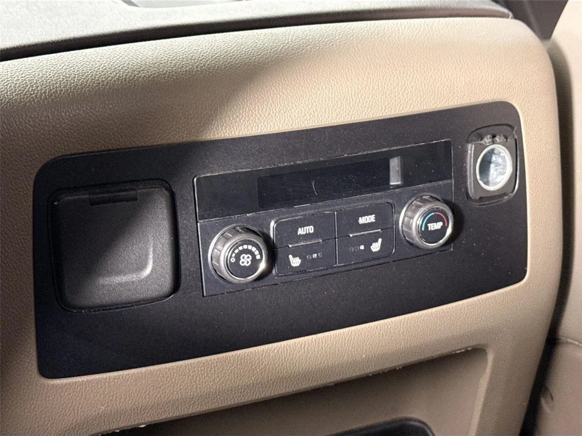 2020 Chevrolet Tahoe LT thumbnail 40