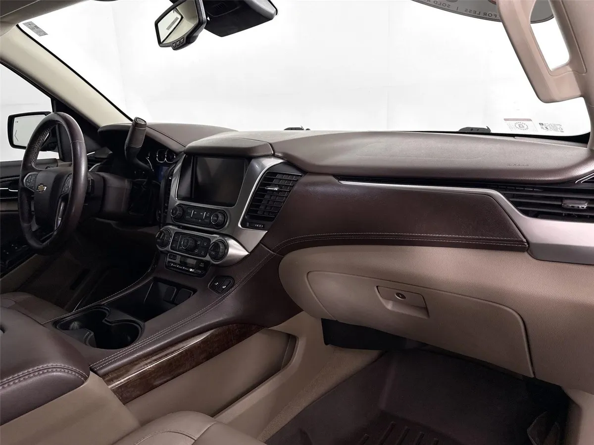 2020 Chevrolet Tahoe LT thumbnail 46