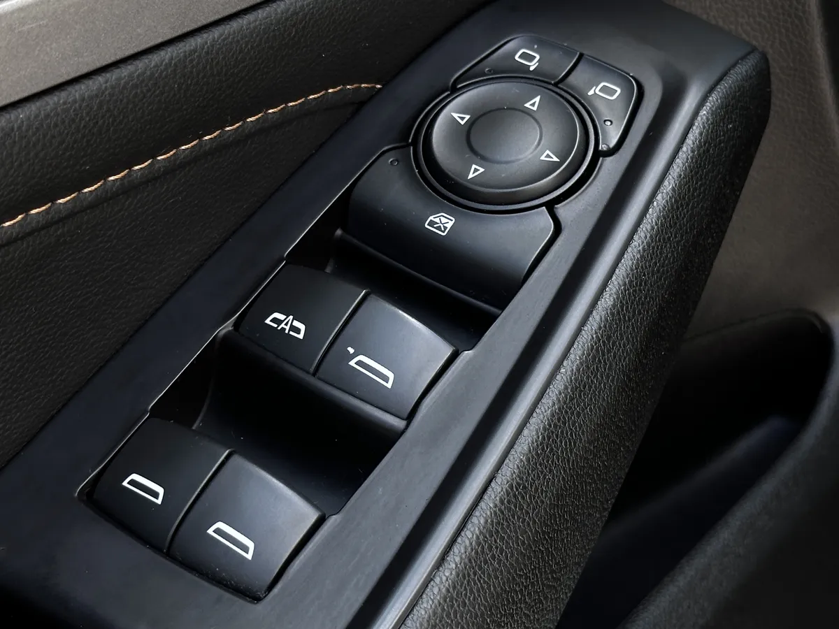 2020 Chevrolet Traverse LT Cloth thumbnail 14