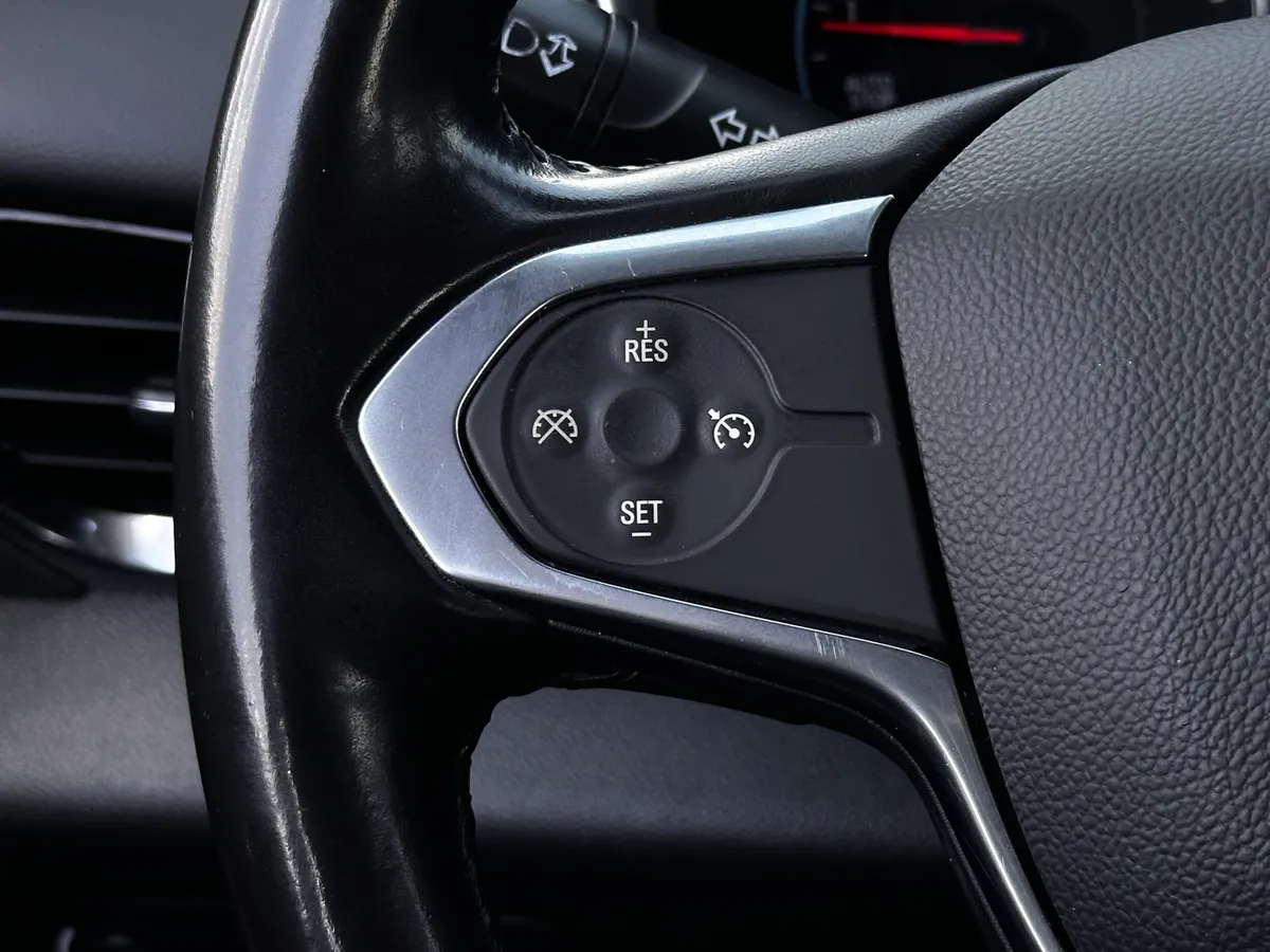2020 Chevrolet Traverse LT Cloth thumbnail 18