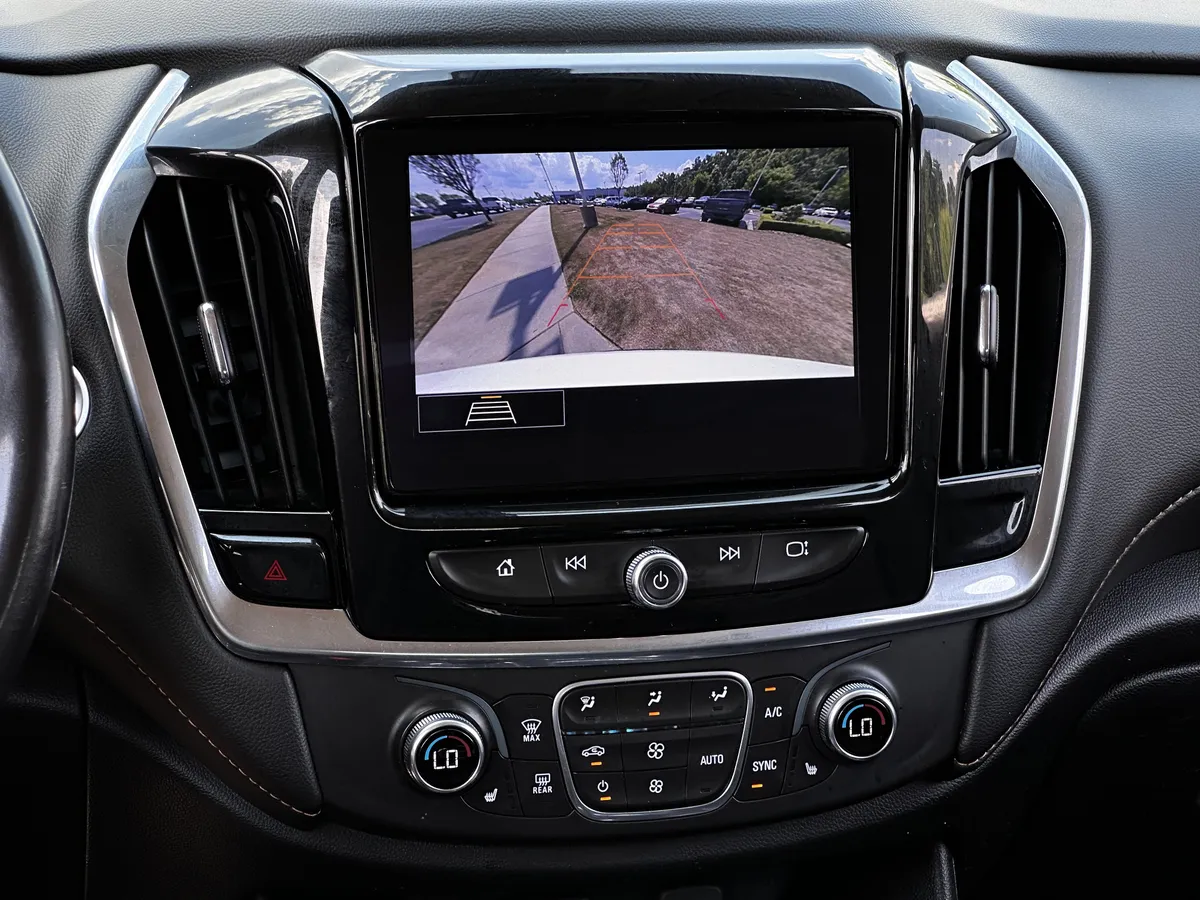 2020 Chevrolet Traverse LT Cloth thumbnail 24