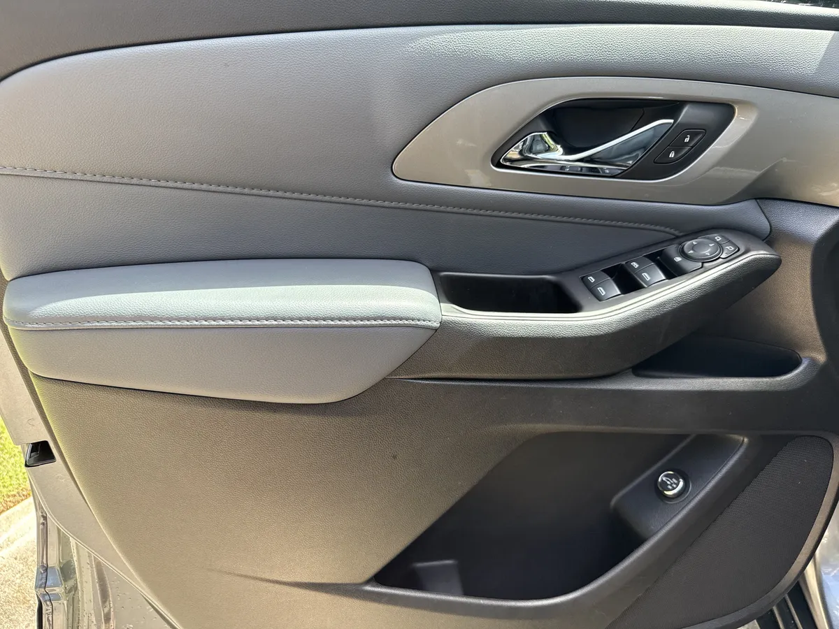 2020 Chevrolet Traverse LT Leather thumbnail 10