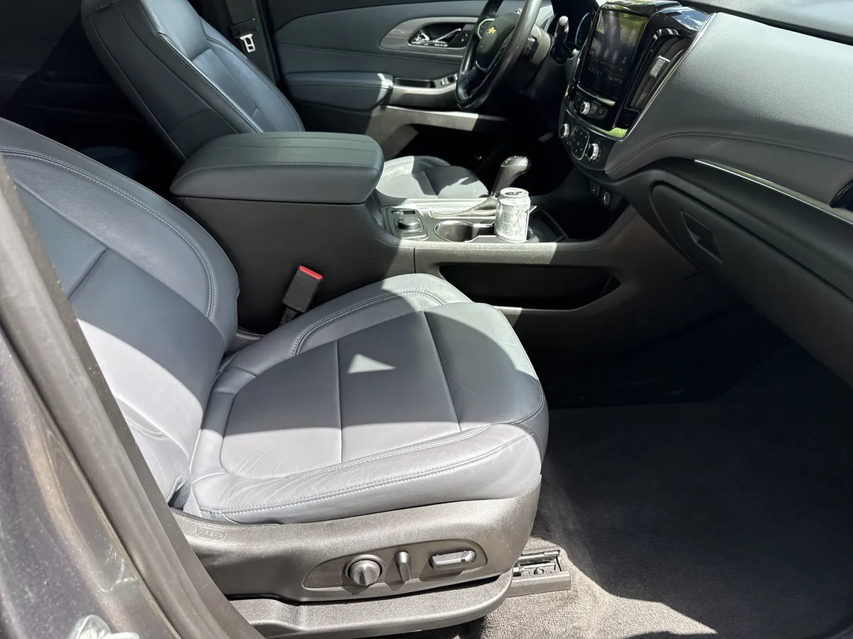 2020 Chevrolet Traverse LT Leather thumbnail 13